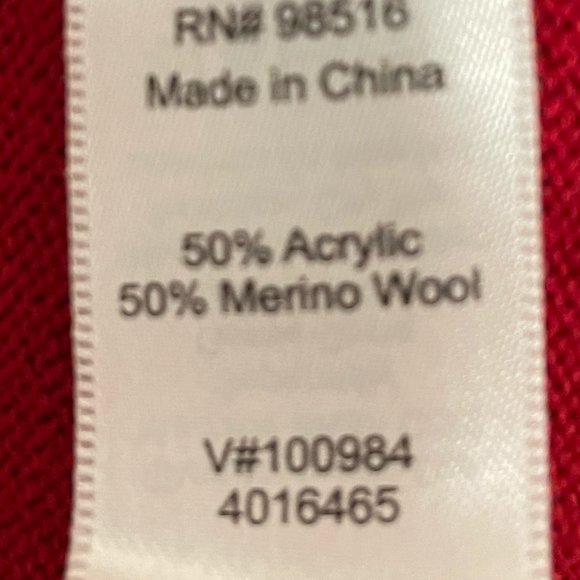Coldwater Creek Red Sweater with Cable Knit Detail around the V Neck Size L (14) - Picture 5 of 6